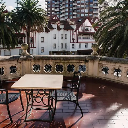 Hotel Urh Palacio De Oriol 4*