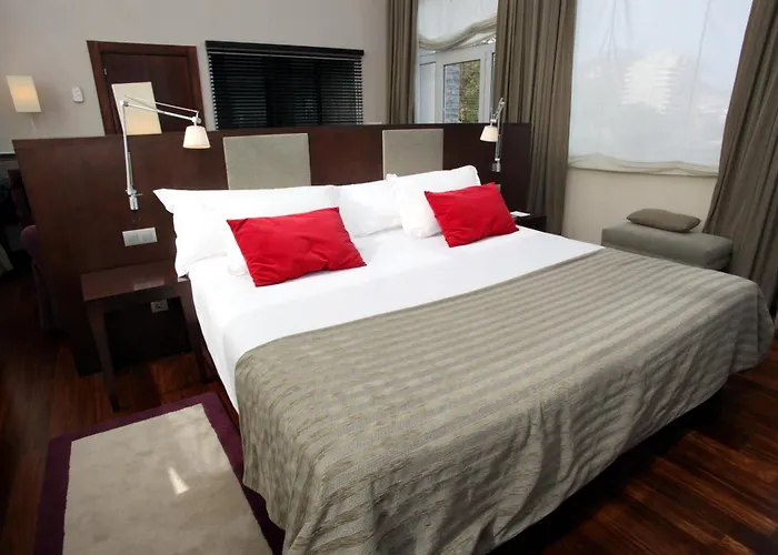 Urh Palacio De Oriol Santurtzi