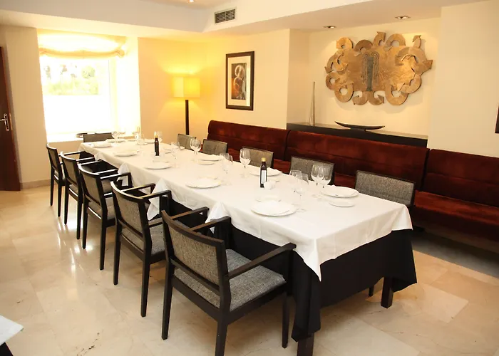 Hotel Urh Palacio De Oriol 4*