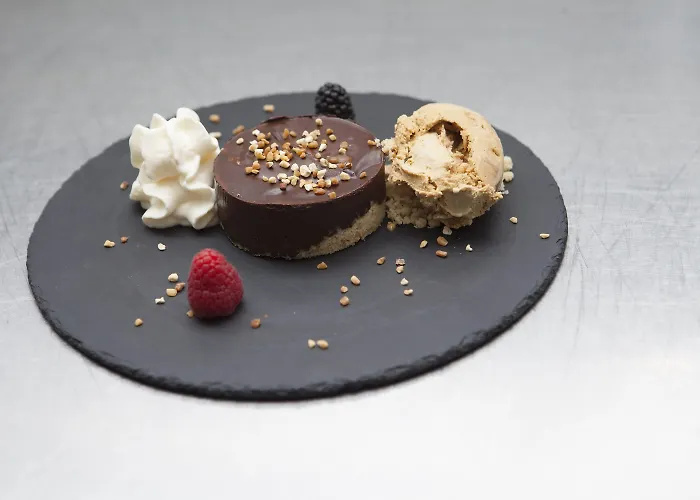 Hotel Urh Palacio De Oriol 4*