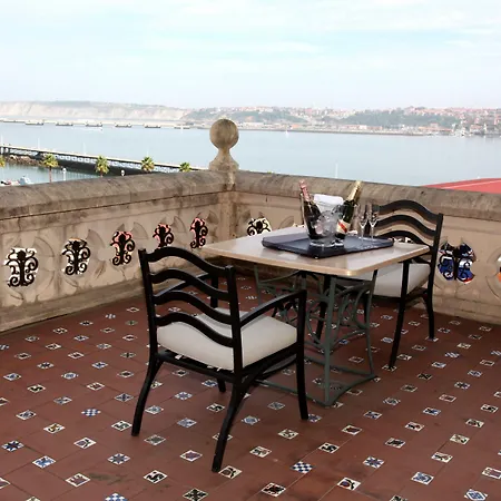 Hotel Urh Palacio De Oriol 4*